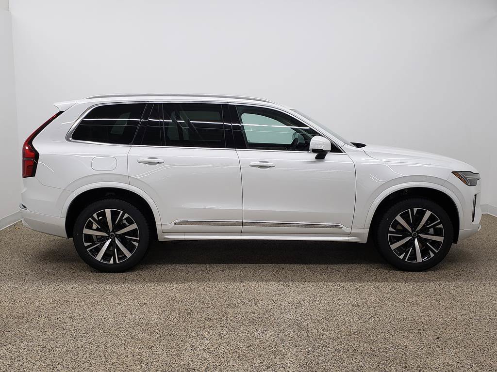 New 2026 Volvo XC90 B5 Core AWD/4WD image 2