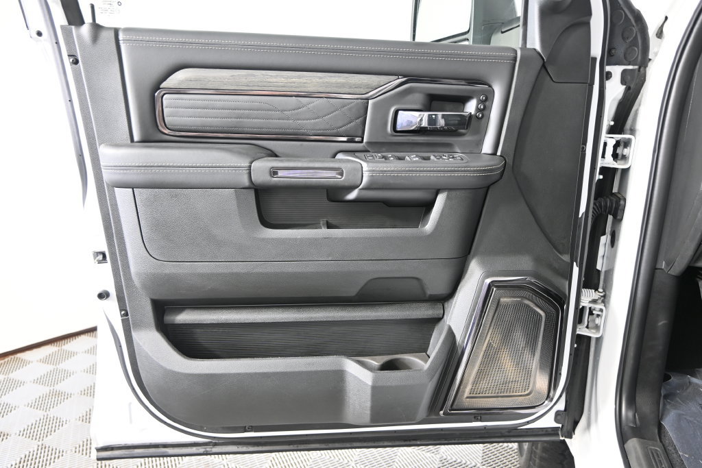 Used 2025 RAM 3500 Limited AWD/4WD image 18