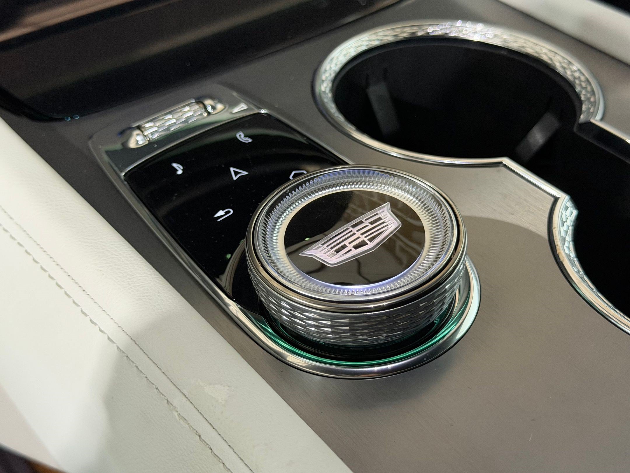 New 2026 Cadillac Vistiq Luxury AWD/4WD image 39