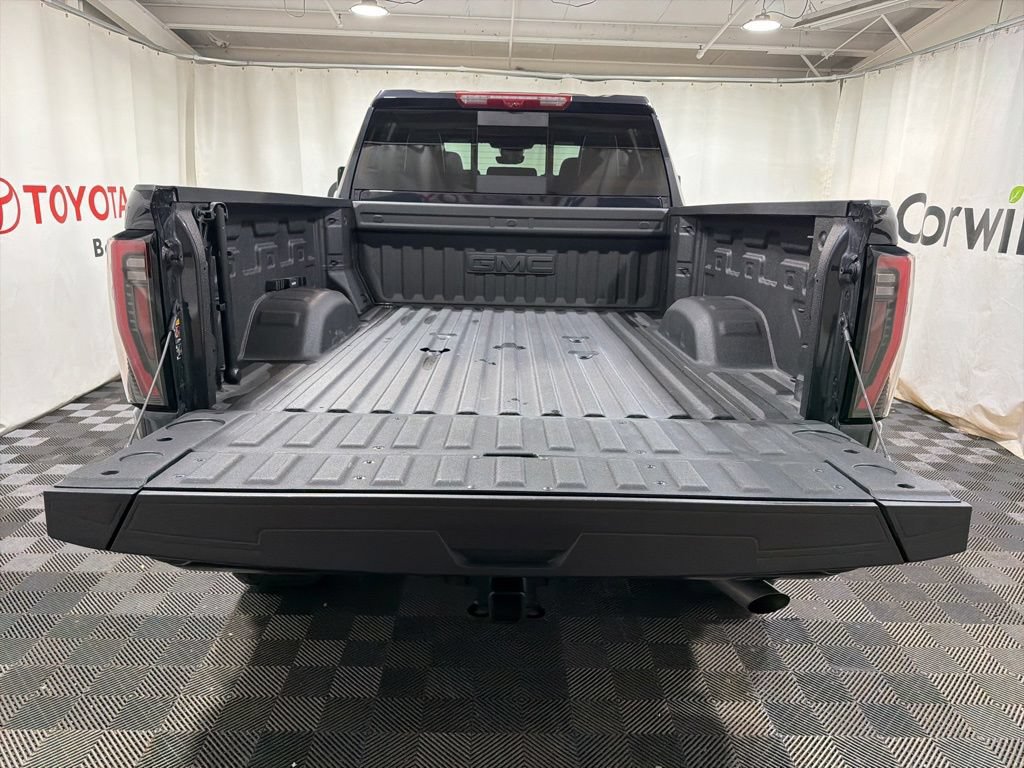 Used 2025 GMC Sierra 2500 AT4X AWD/4WD image 15