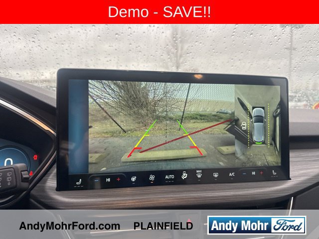 New 2025 Ford Escape SE w/ PHEV Premium Package FWD image 17
