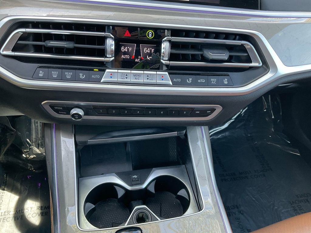 Used 2021 BMW X7 xDrive40i w/ M Sport Package image 23