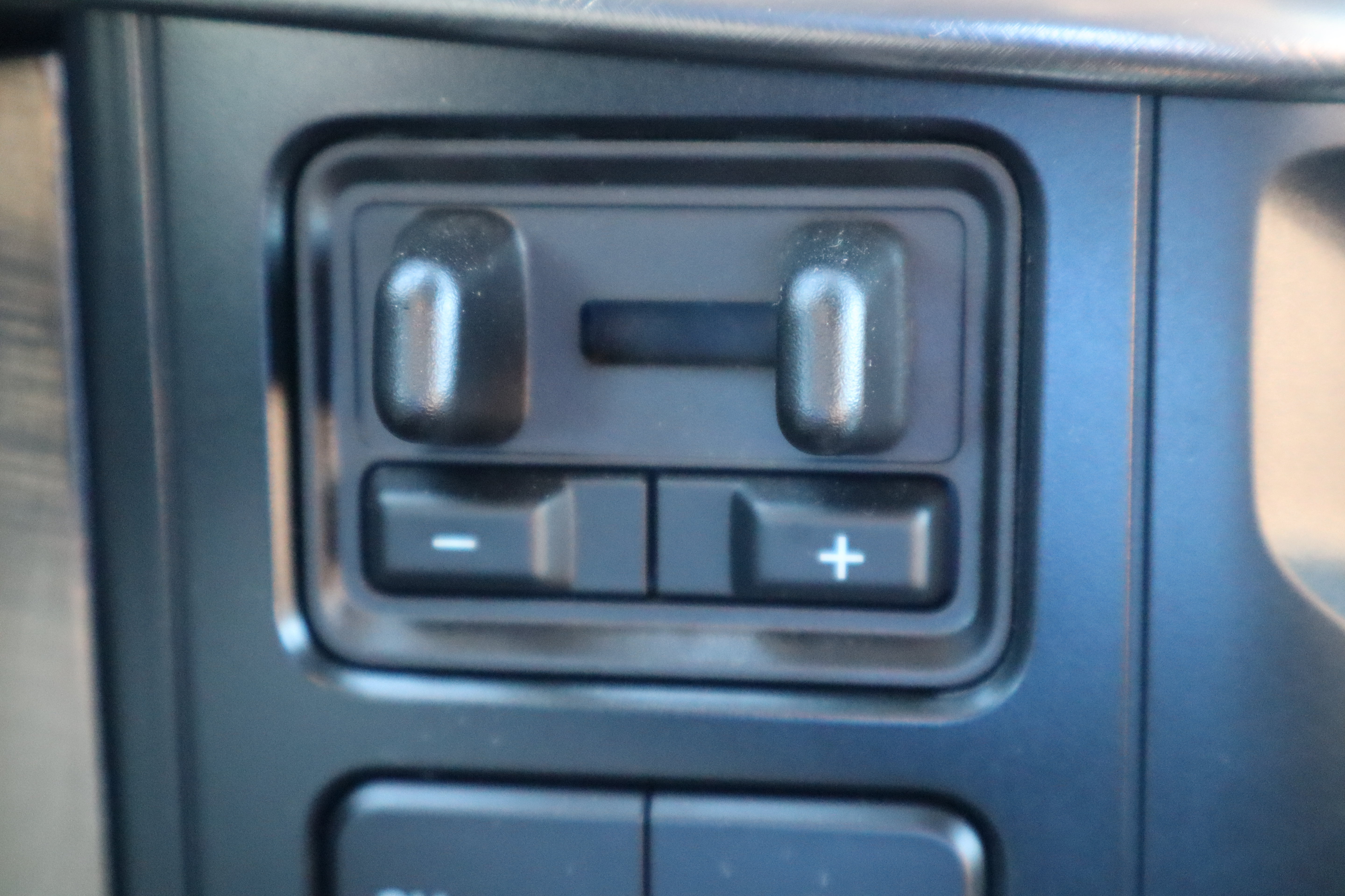 Used 2025 Ford F150 King Ranch w/ FX4 Off-Road Package AWD/4WD image 30