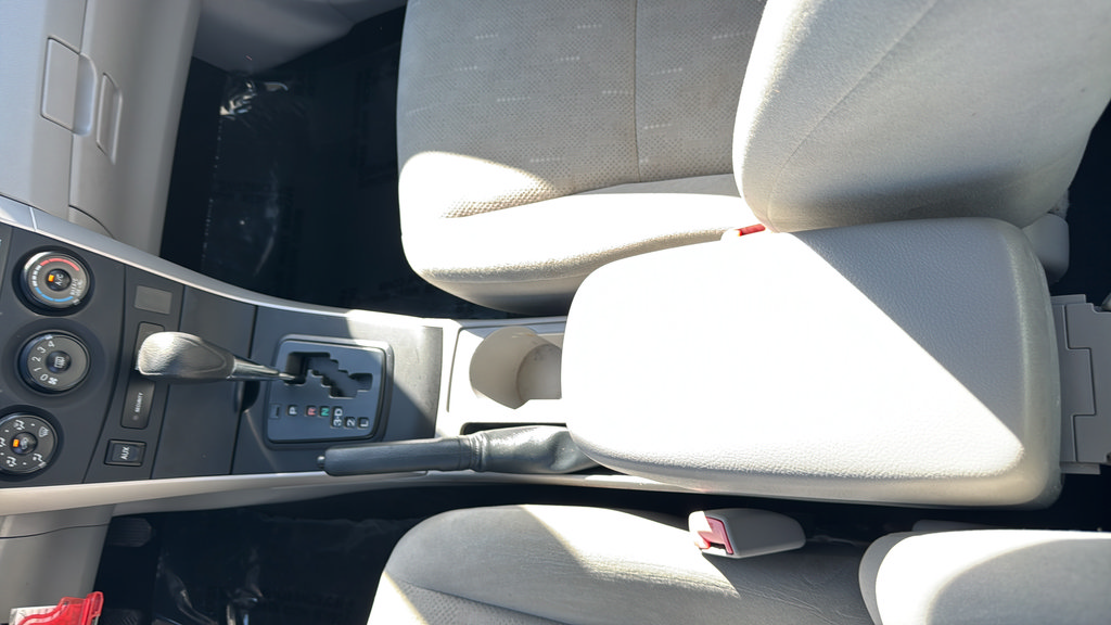 Used 2013 Toyota Corolla L FWD image 25
