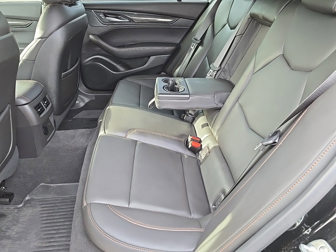 Used 2025 Cadillac CT5 Sport w/ Technology Package image 32