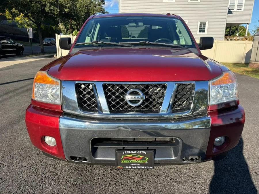 Used 2015 Nissan Titan SV w/ SV Value Truck Package AWD/4WD image 16
