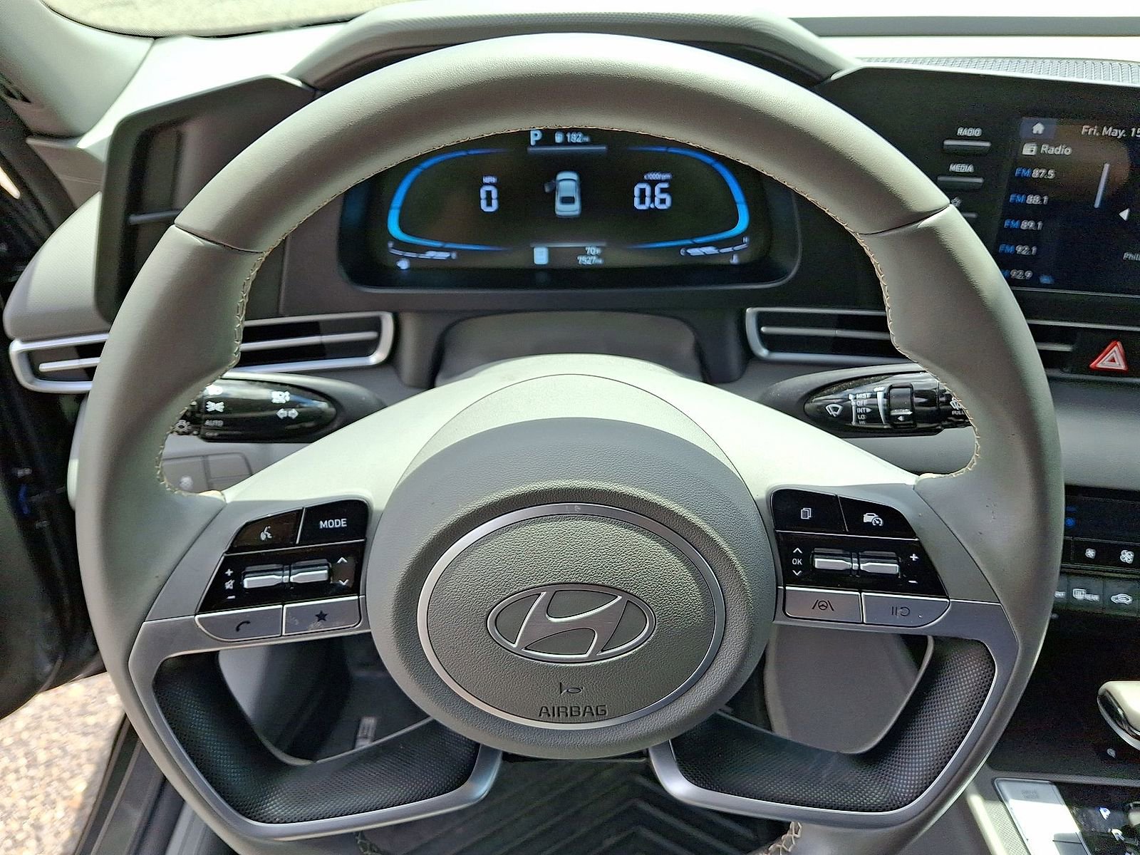 Used 2025 Hyundai Elantra Sport FWD image 22