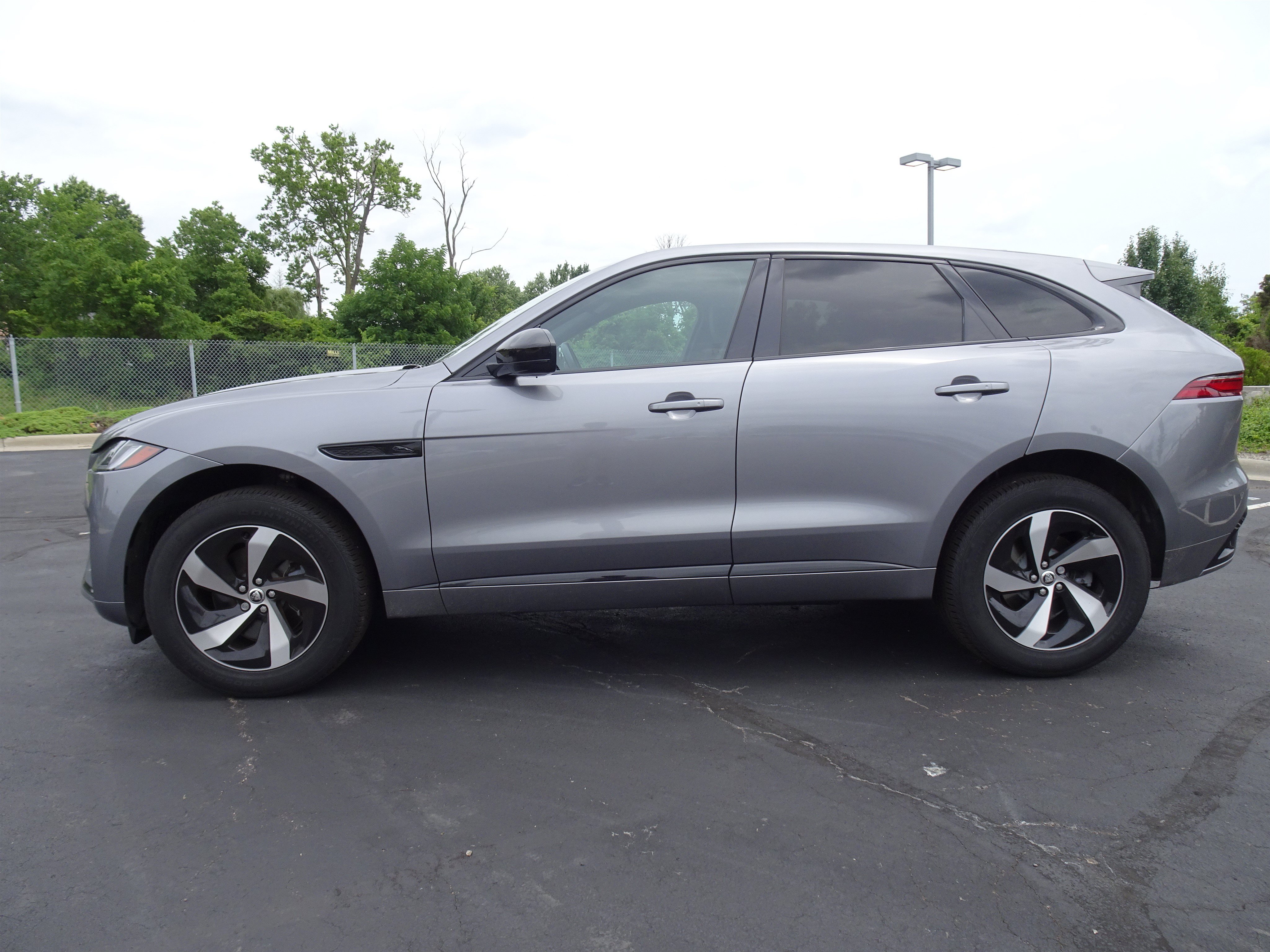 New 2025 Jaguar F-PACE R-Dynamic S AWD/4WD image 7