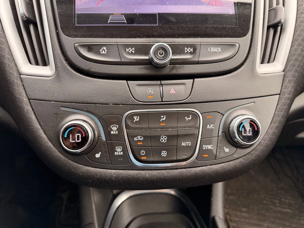 Used 2024 Chevrolet Malibu LT image 16