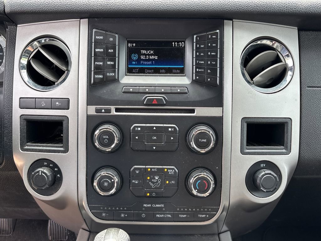 Used 2017 Ford Expedition XLT AWD/4WD image 24