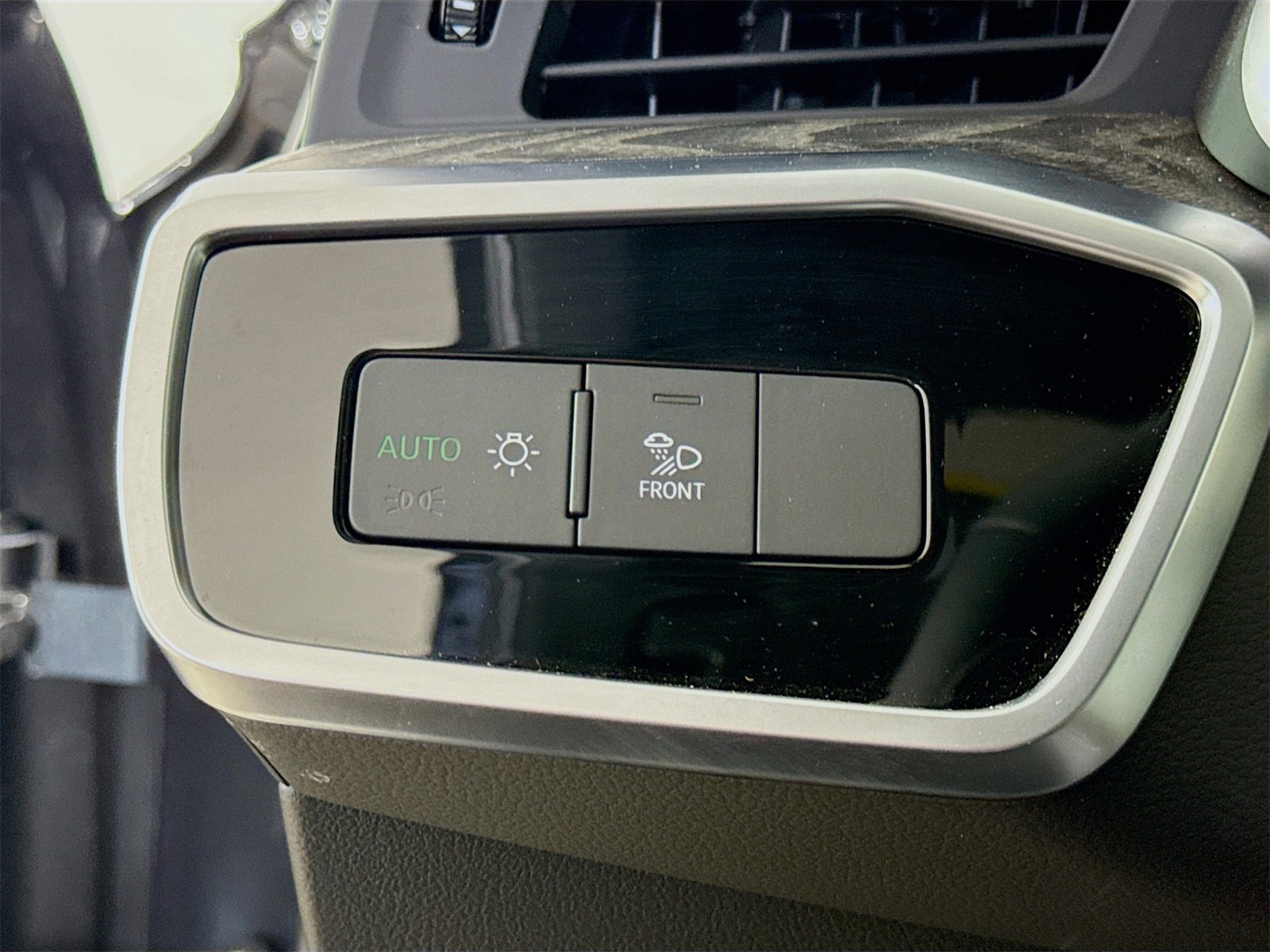 Certified 2025 Audi A6 2.0T Premium image 10