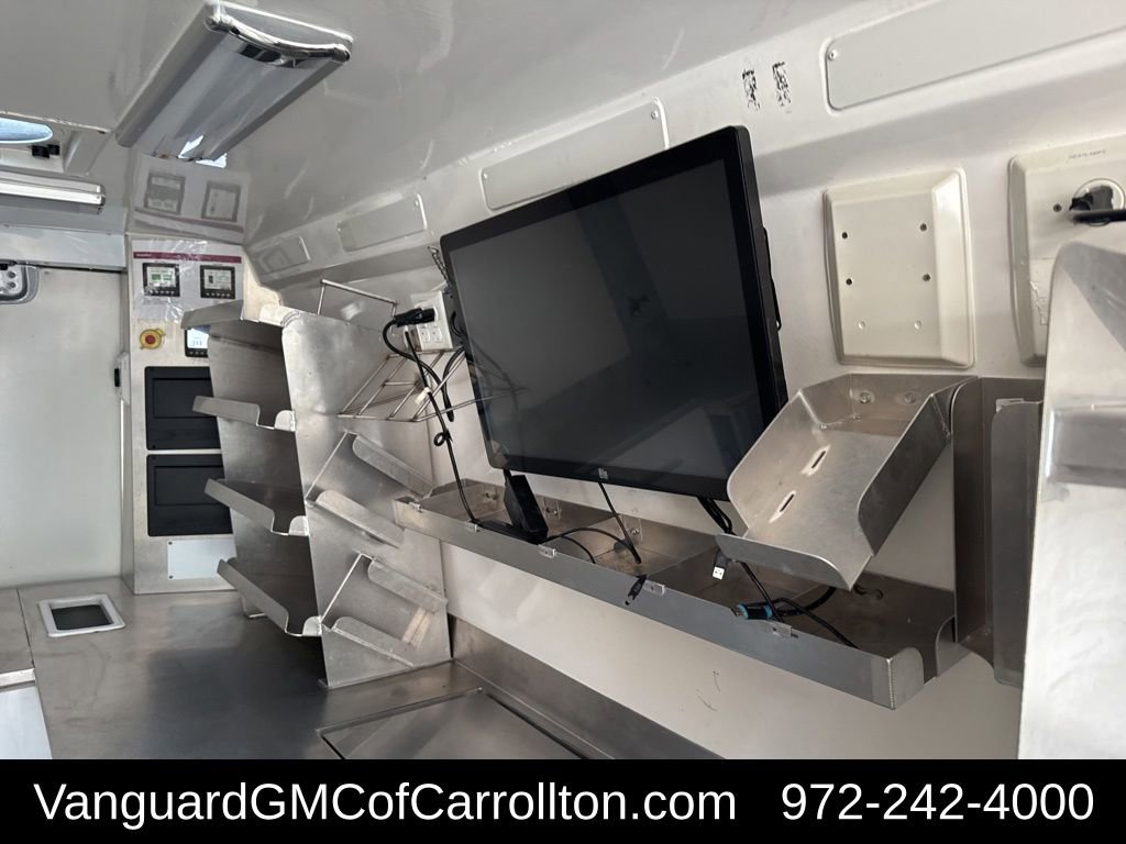 Used 2021 Mercedes-Benz Sprinter 4500 image 12
