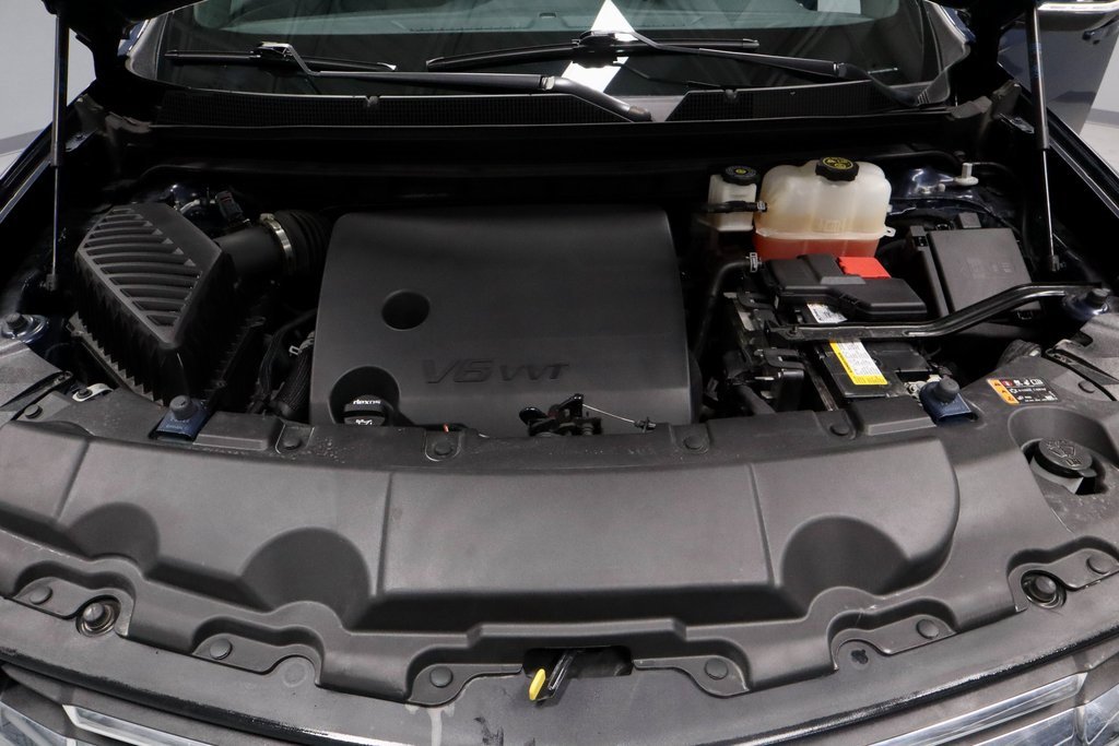 Used 2023 Chevrolet Traverse LT image 16