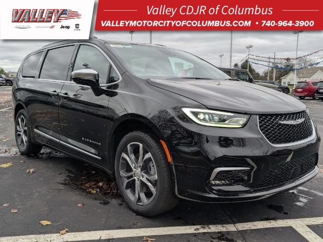 New 2026 Chrysler Pacifica Pinnacle AWD/4WD image 1