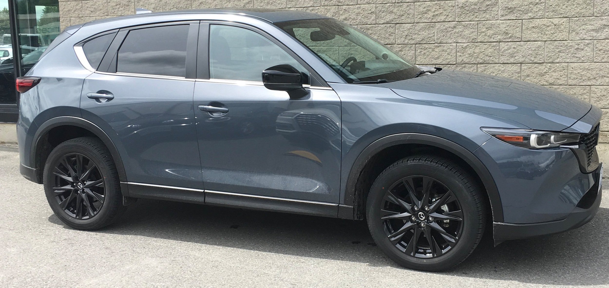 Used 2023 MAZDA CX-5 Carbon Edition AWD/4WD image 2