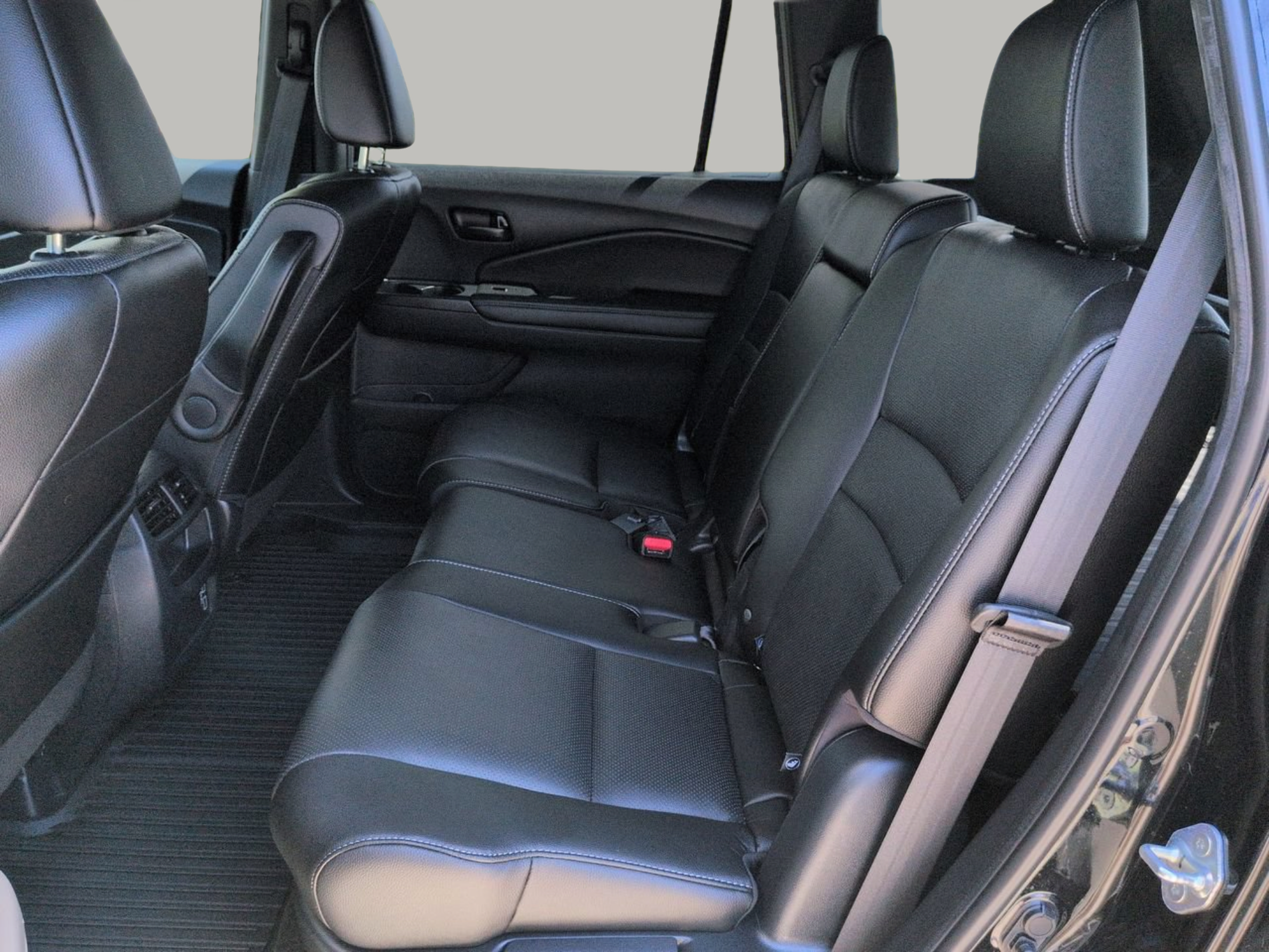 Used 2023 Honda Passport EX-L image 19