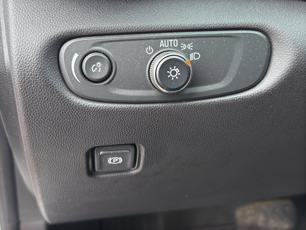 Certified 2023 Chevrolet Blazer RS w/ Driver Confidence II Package image 19