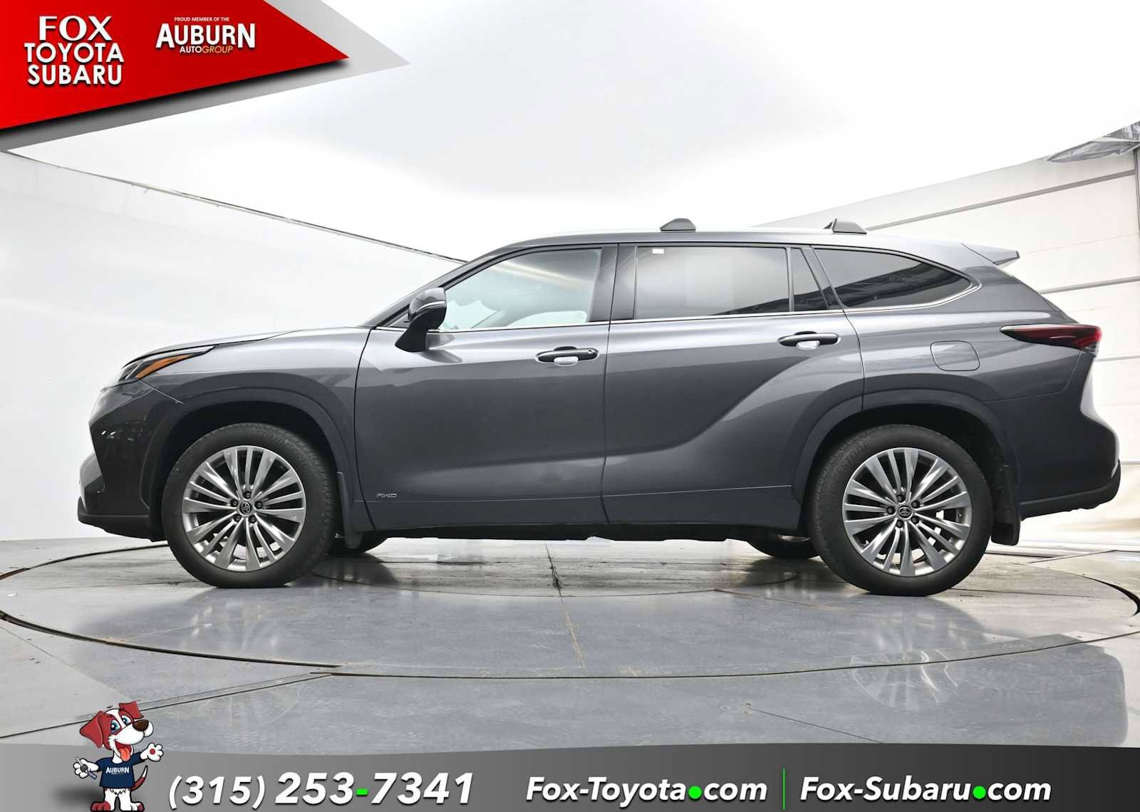 Used 2024 Toyota Highlander Platinum AWD/4WD image 27