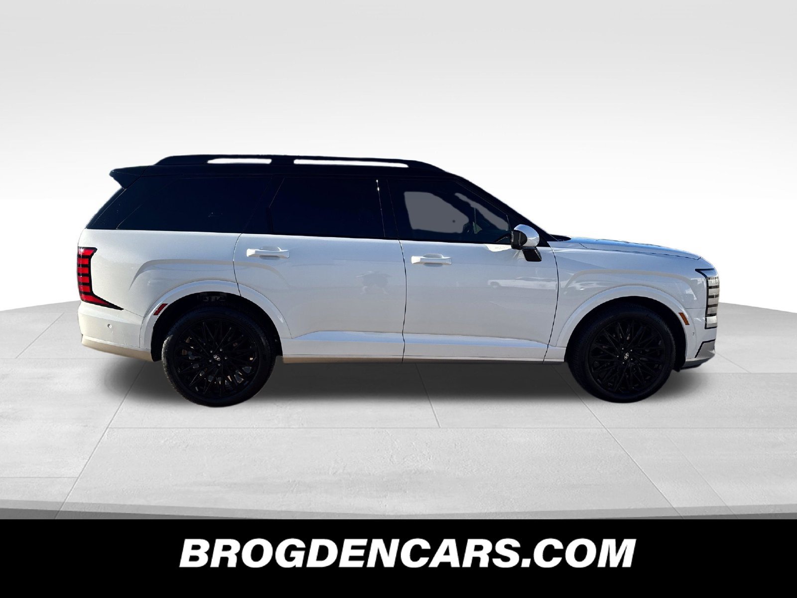 Used 2026 Hyundai Palisade Calligraphy AWD/4WD image 2