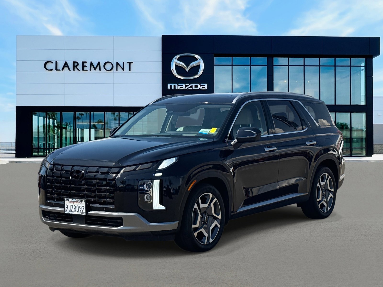 Used 2024 Hyundai Palisade Limited image 3