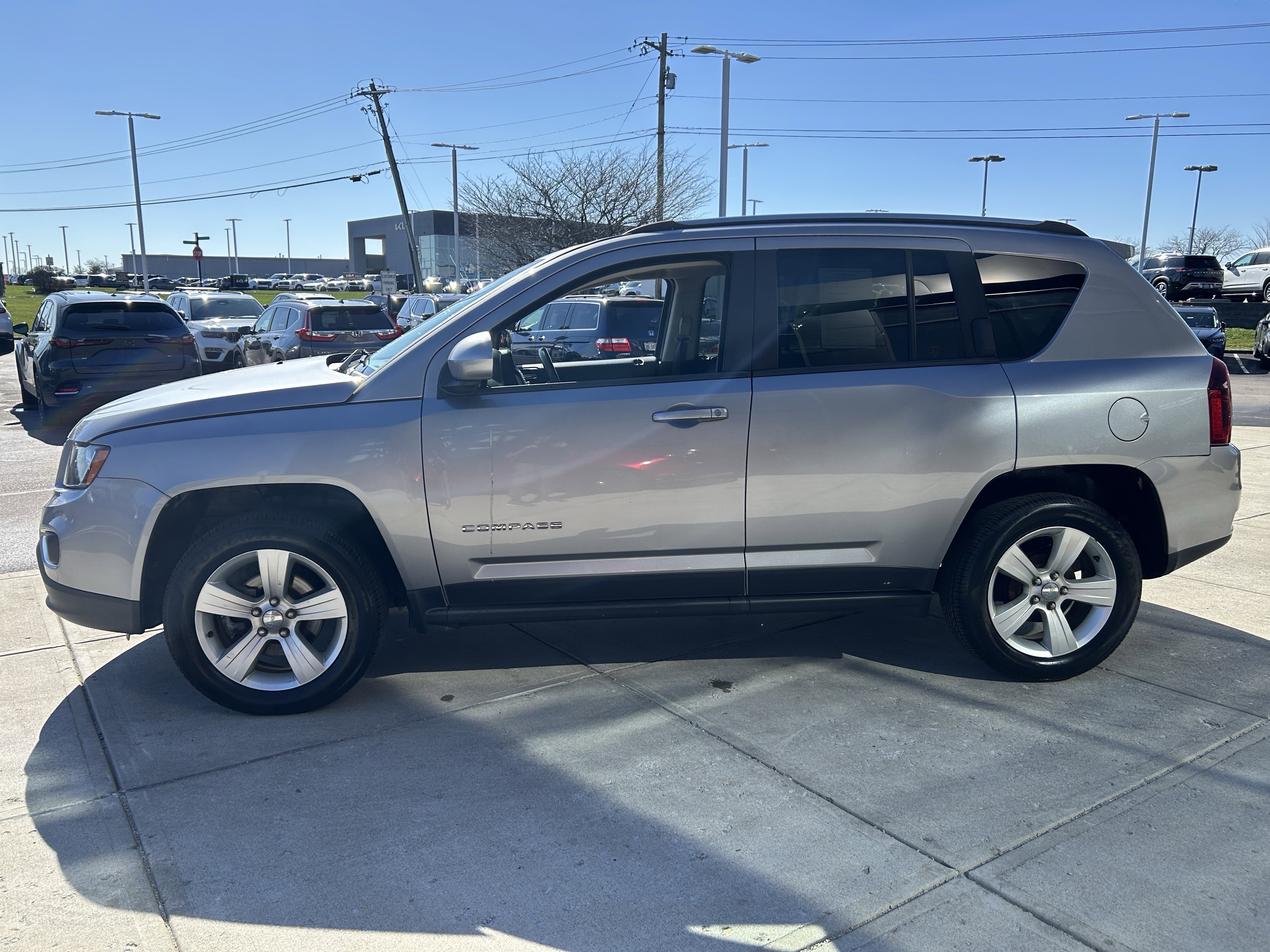 Used 2015 Jeep Compass High Altitude image 4