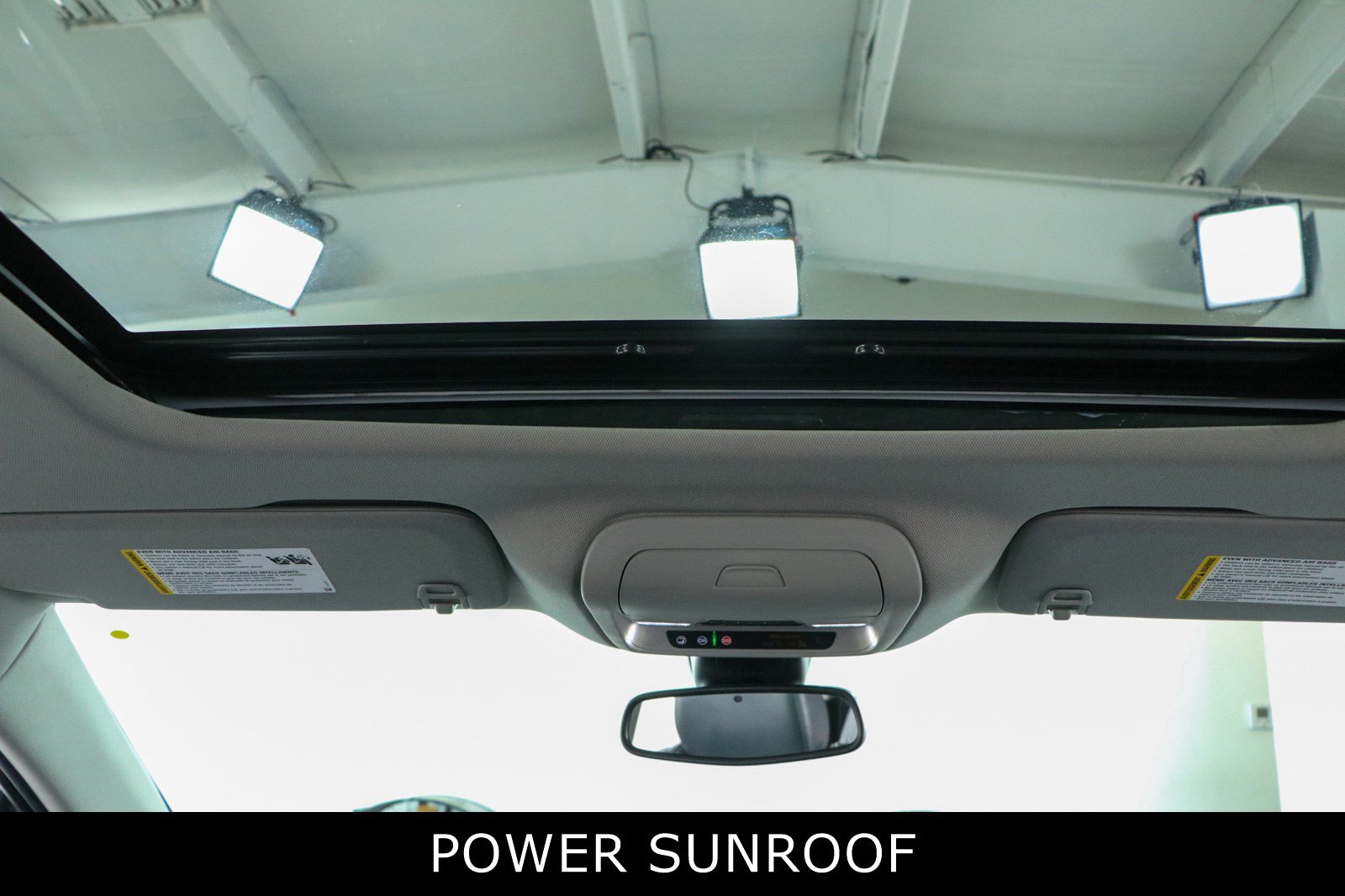 Used 2020 Buick Enclave Premium w/ Sun and Sites Package FWD image 21
