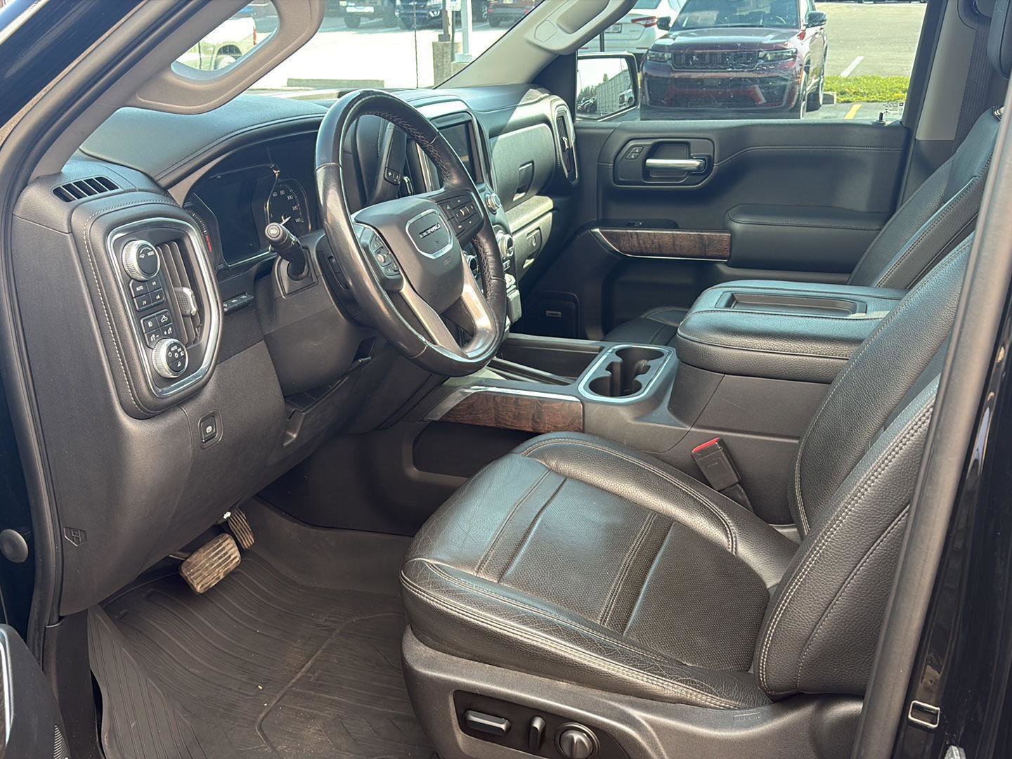 Used 2020 GMC Sierra 1500 Denali w/ Denali Ultimate Package AWD/4WD image 5