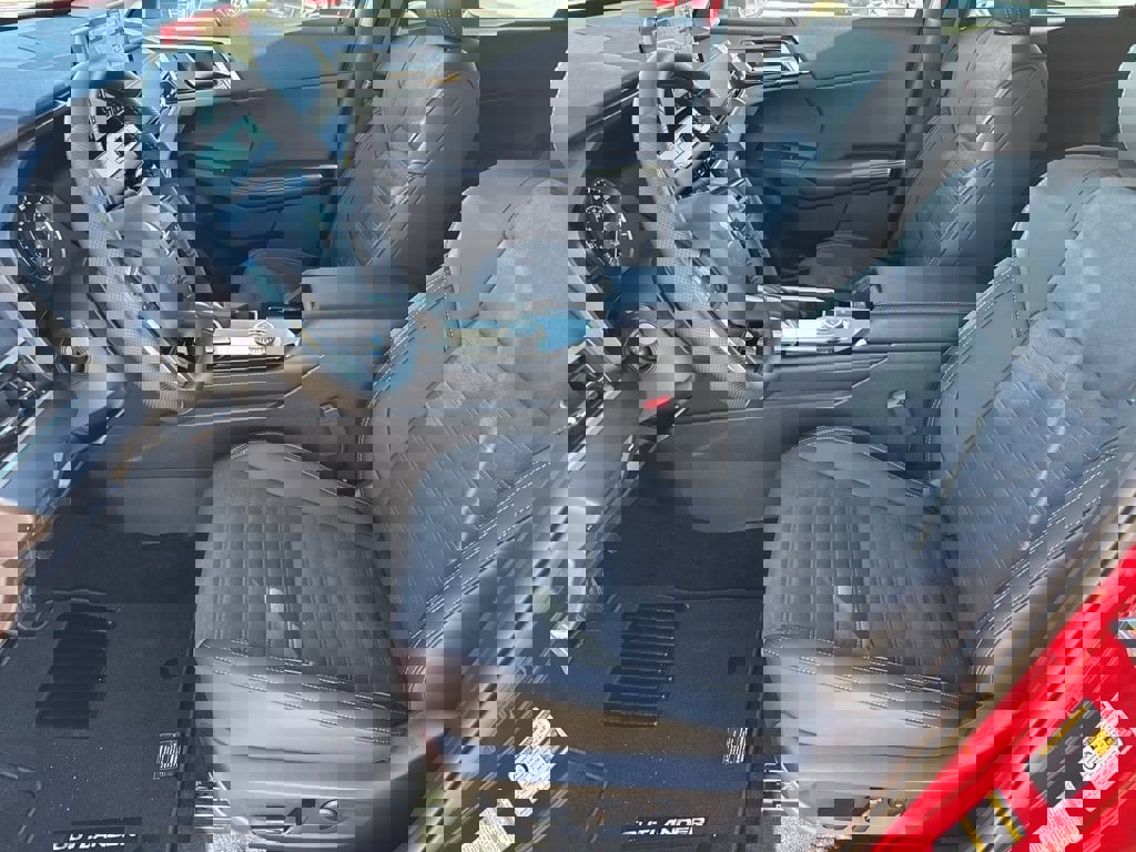 New 2025 Mitsubishi Outlander SE image 23