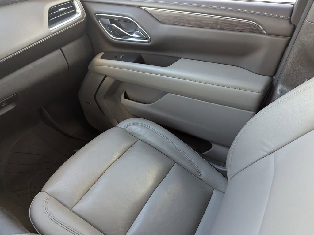 Certified 2021 Chevrolet Suburban Z71 w/ Luxury Package image 14