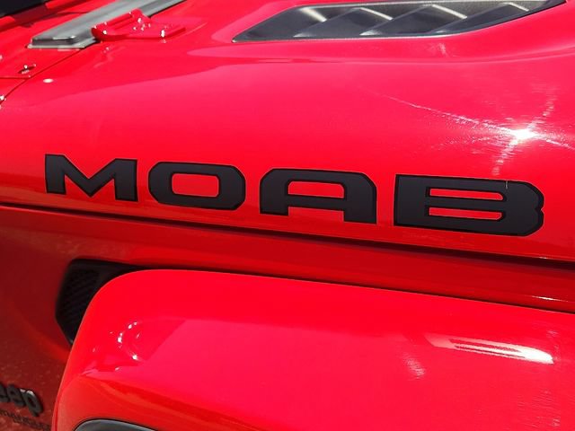 Used 2018 Jeep Wrangler Unlimited Sahara w/ Quick Order Package 24M Moab AWD/4WD image 7