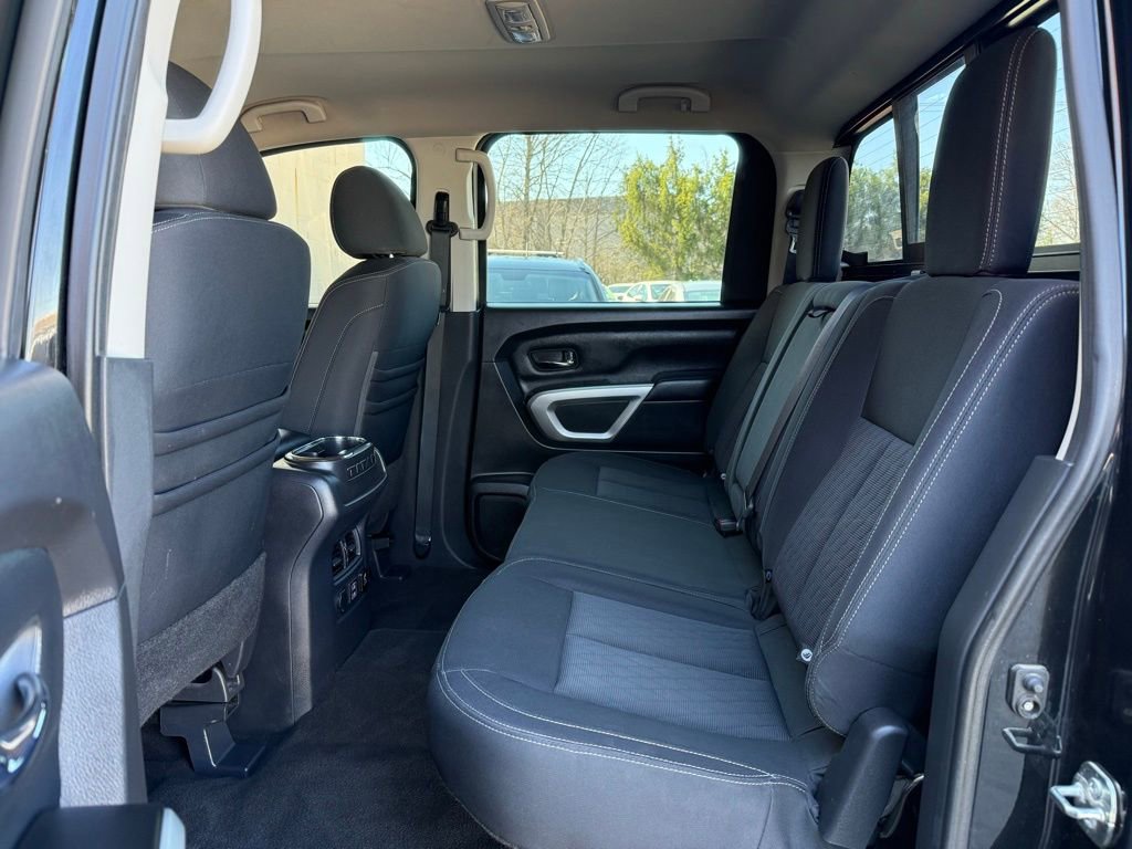 Used 2019 Nissan Titan SV w/ SV Convenience Package image 14