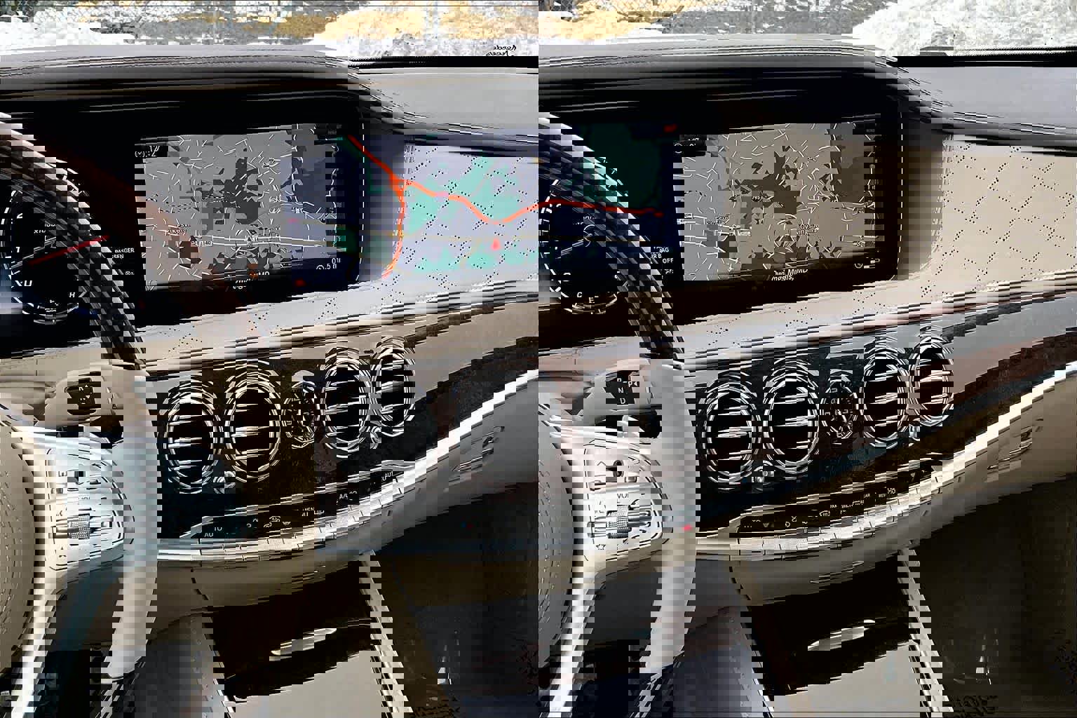 Used 2018 Mercedes-Benz S 560 4MATIC Sedan image 7