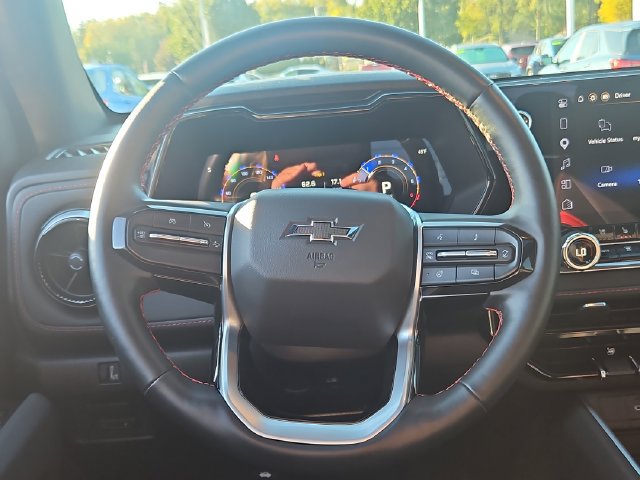 Used 2026 Chevrolet Colorado Z71 w/ Technology Package AWD/4WD image 15
