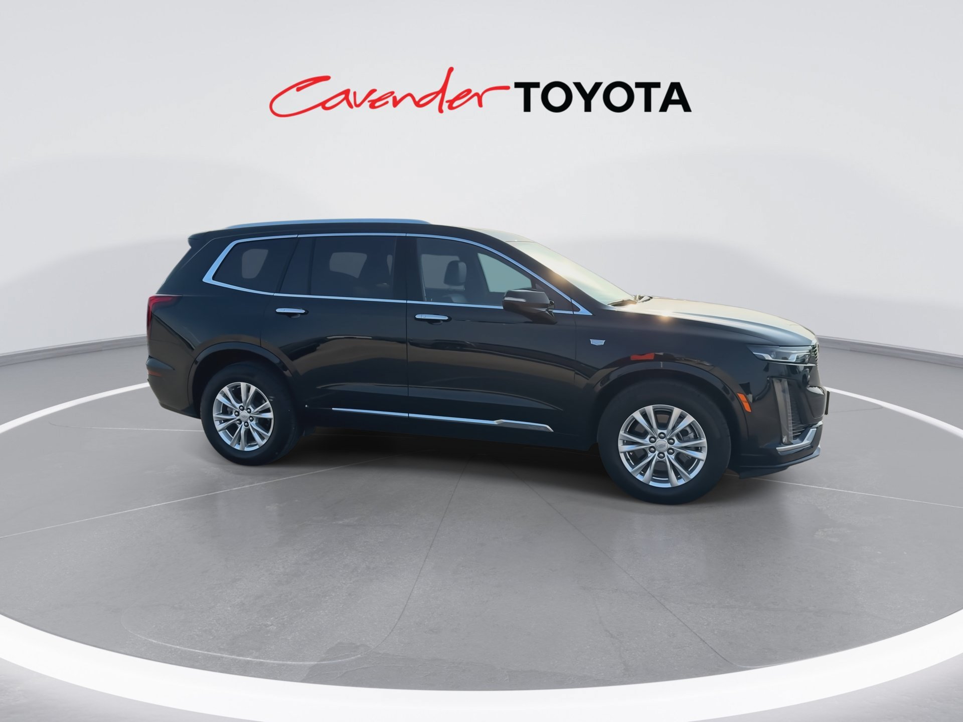 Used 2025 Cadillac XT6 Luxury FWD image 9