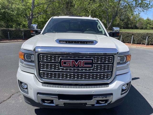 Used 2019 GMC Sierra 2500 Denali w/ Duramax Plus Package AWD/4WD image 2