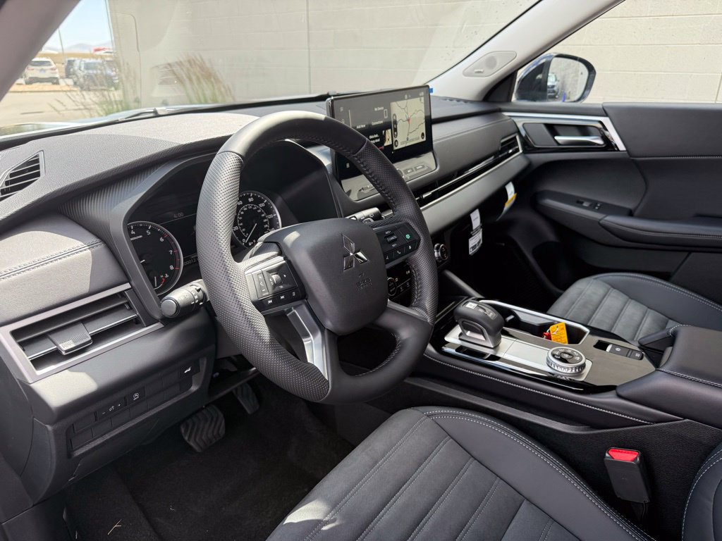 New 2026 Mitsubishi Outlander AWD image 20
