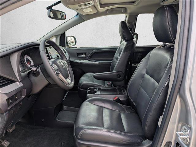 Used 2017 Toyota Sienna SE w/ SE Preferred Package image 17