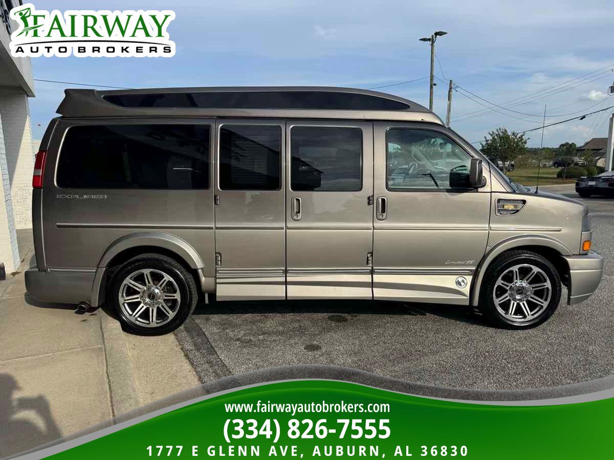 Used 2018 GMC Savana 2500 w/ Enhanced Convenience Package RWD image 5
