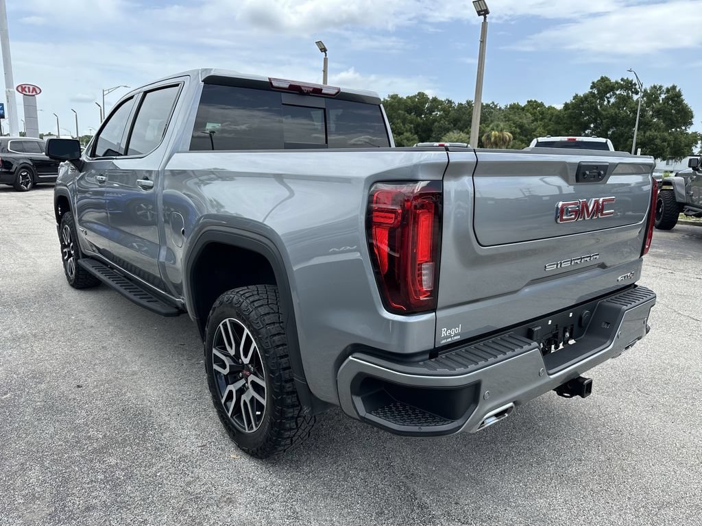 Used 2024 GMC Sierra 1500 AT4 w/ Technology Package AWD/4WD image 7