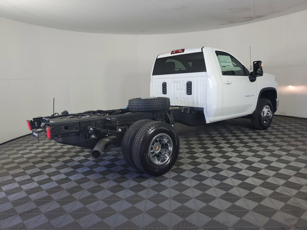 New 2026 Chevrolet Silverado 3500 LT w/ Convenience Package RWD image 4