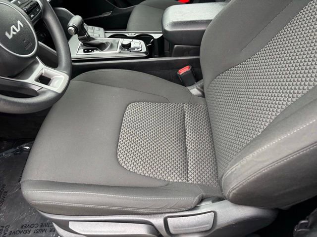 Certified 2024 Kia Sportage LX image 12