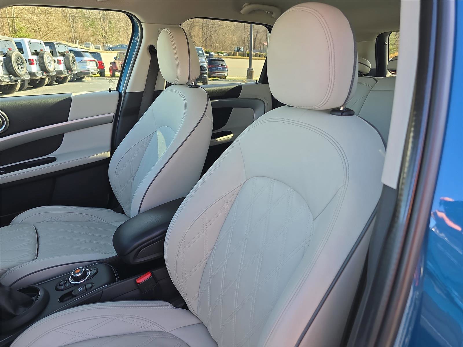 Used 2021 MINI Cooper Countryman SE w/ Premium Package image 21