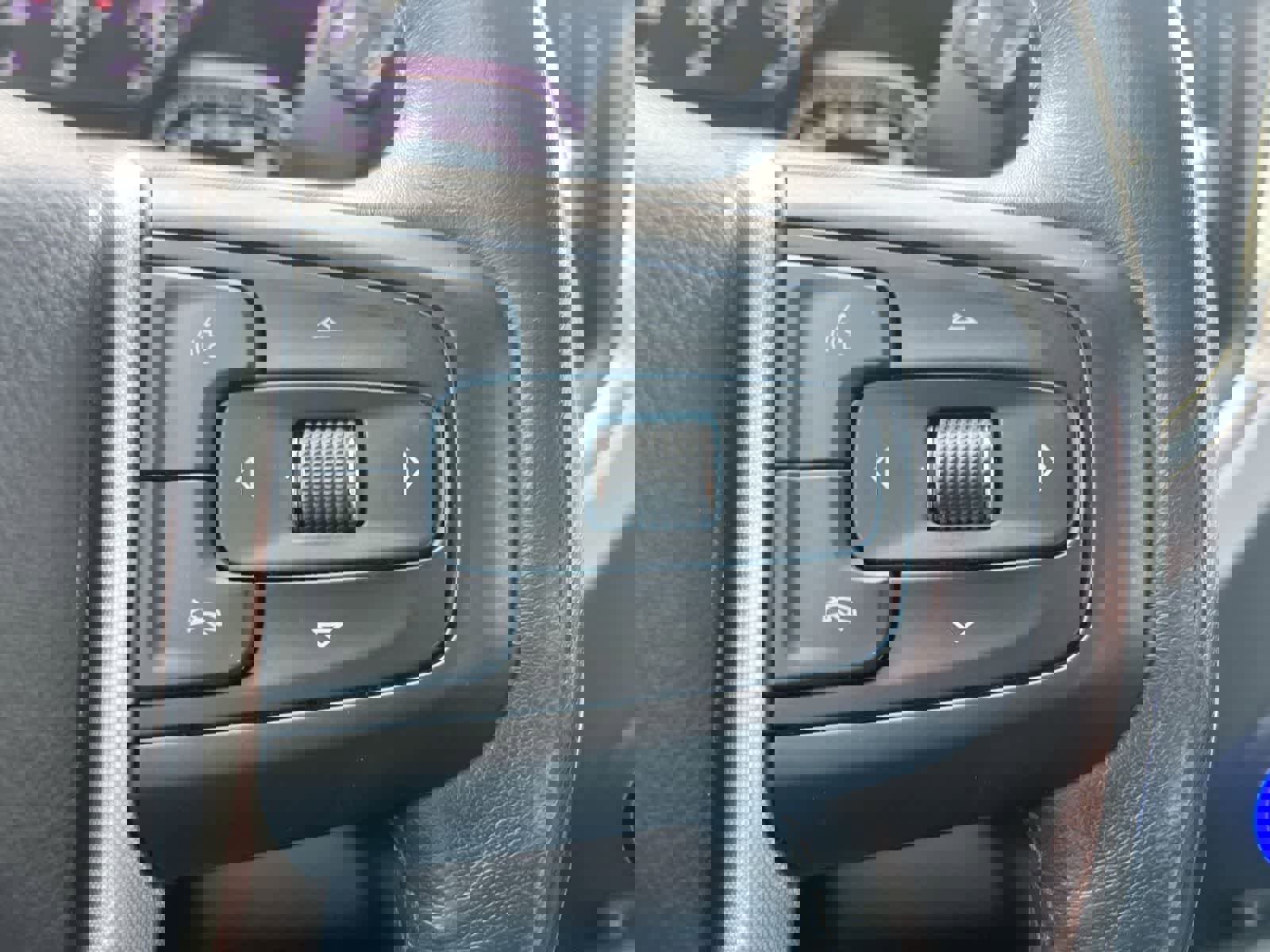 Used 2022 GMC Sierra 2500 SLT w/ SLT Preferred Package image 24