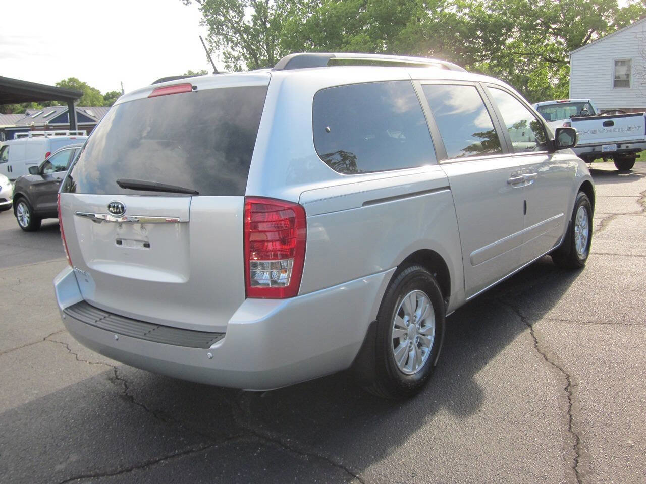 Used 2012 Kia Sedona LX w/ PWR Pkg FWD image 6