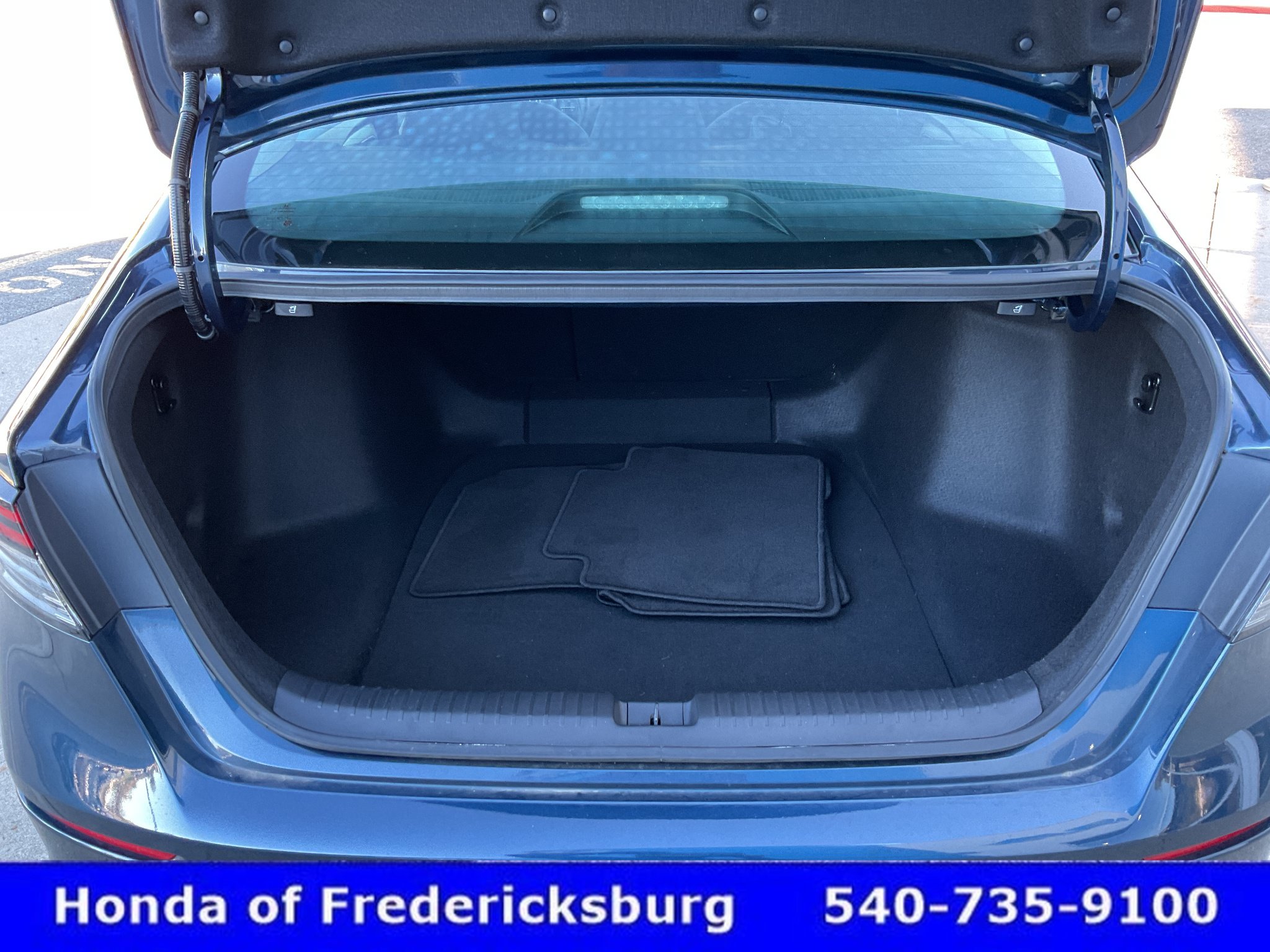 Certified 2025 Honda Accord SE image 20