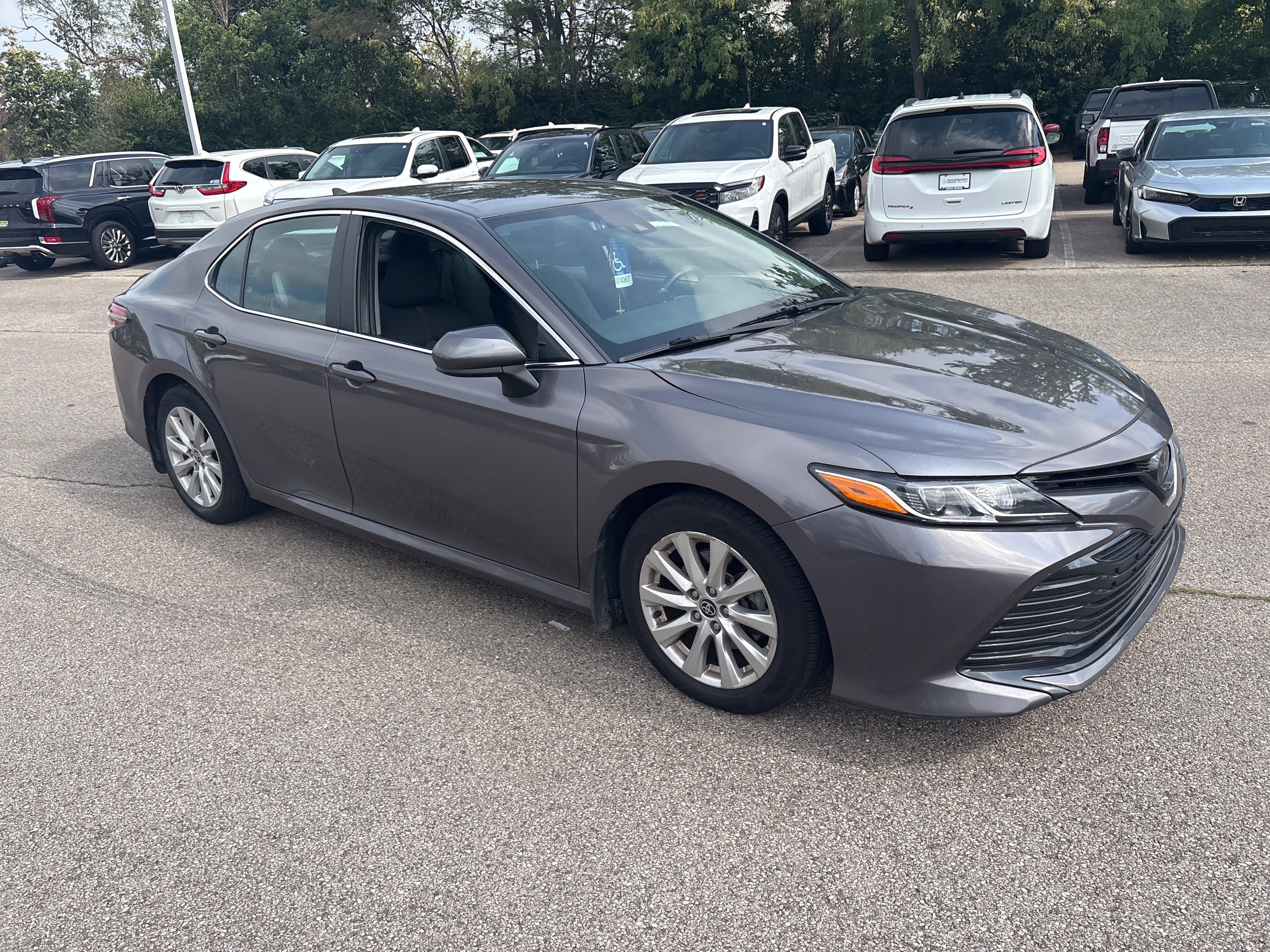 Used 2020 Toyota Camry LE FWD image 19