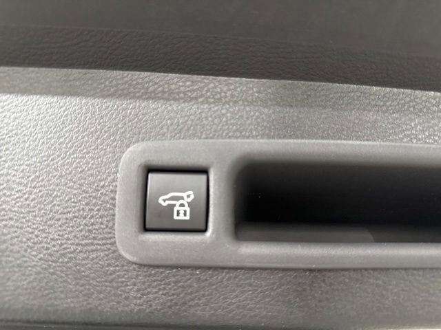 New 2026 Toyota Sienna XLE FWD image 12