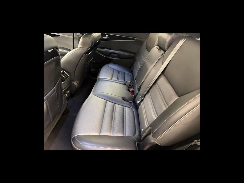 Used 2019 Kia Sorento SX AWD/4WD image 17