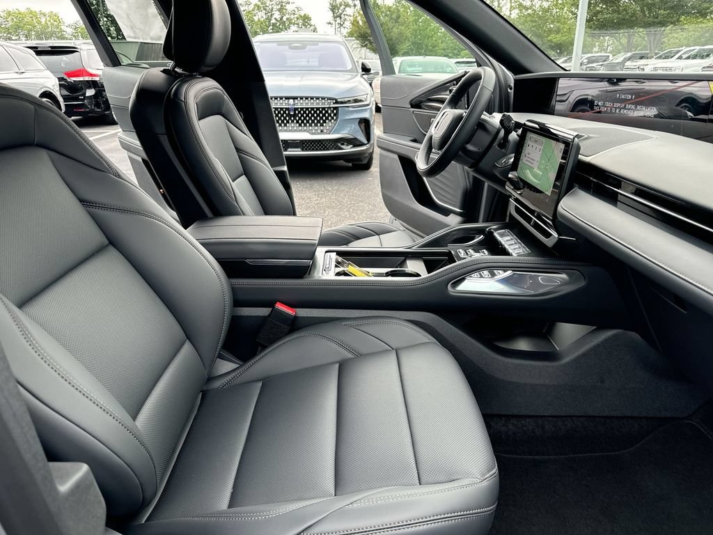 New 2025 Lincoln Nautilus Premier w/ Jet Appearance Package AWD/4WD image 22