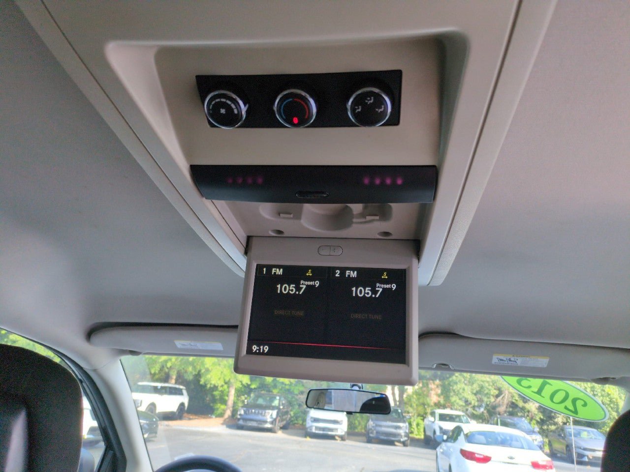 Used 2013 Dodge Grand Caravan SXT FWD image 28
